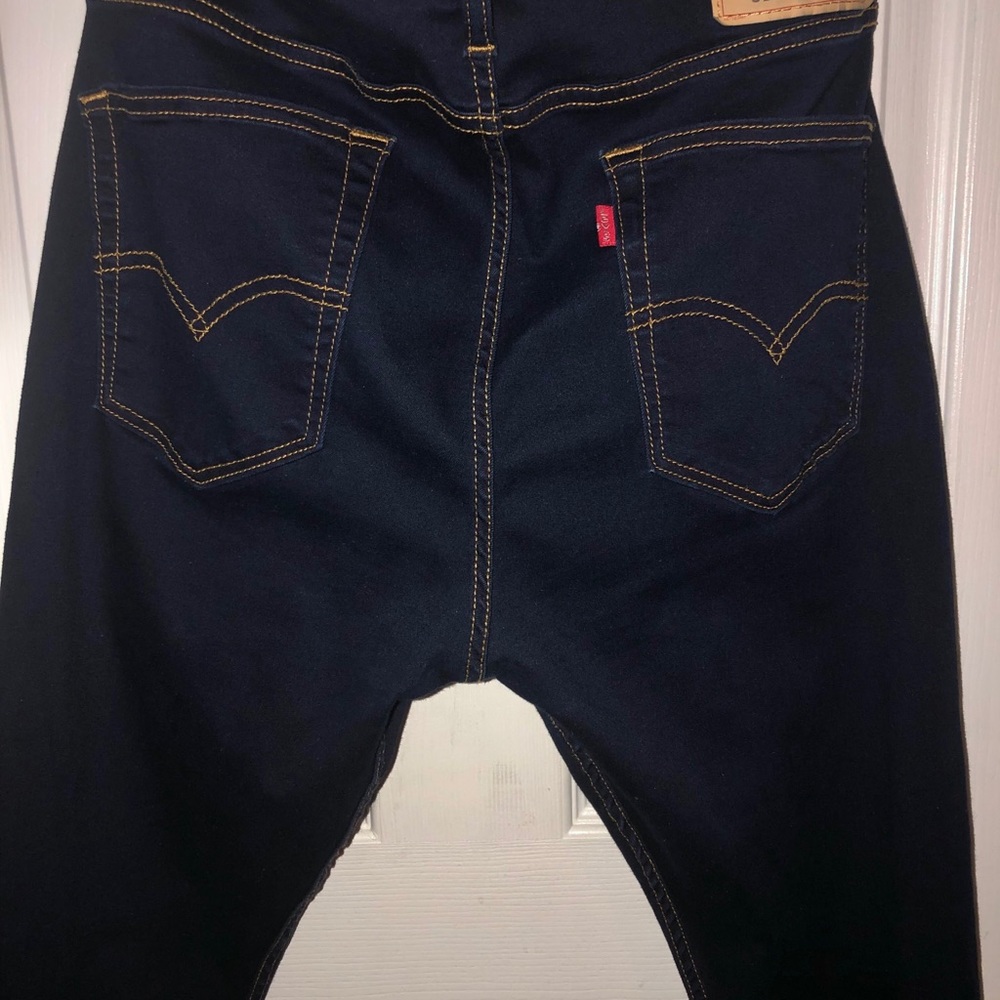 Men’s- Levi’s 510 skinny fit jeans 32/32 DARK BLUE